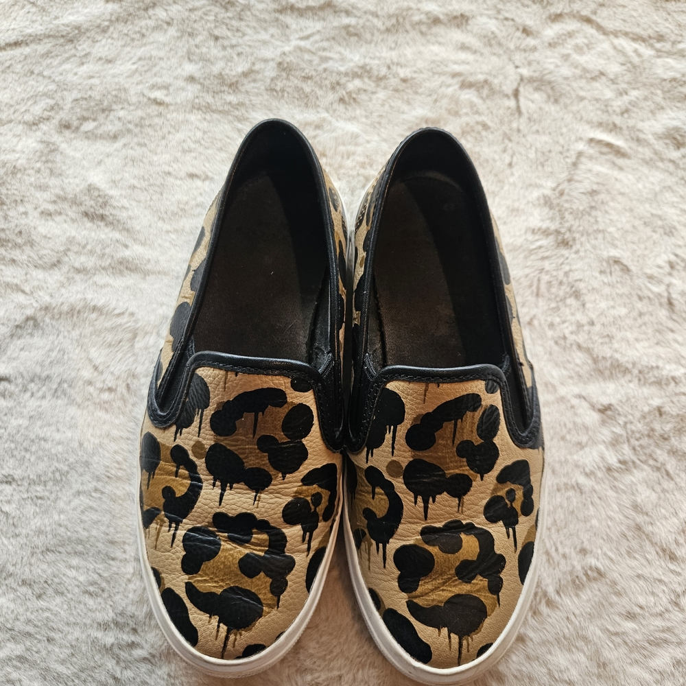 Coach “Chrissy” Leopard Print Slip-On Sneakers – Women’s US 5 B